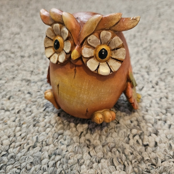 Fall Owl Figureine - Picture 2 of 8